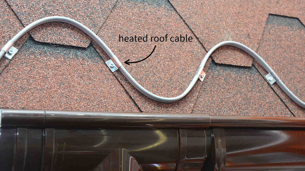 Roofing heating cable for ice and snow melting