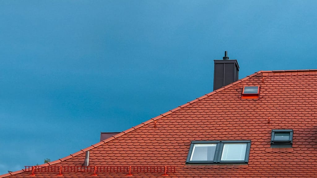 How roof pitch affects roof replacement costs