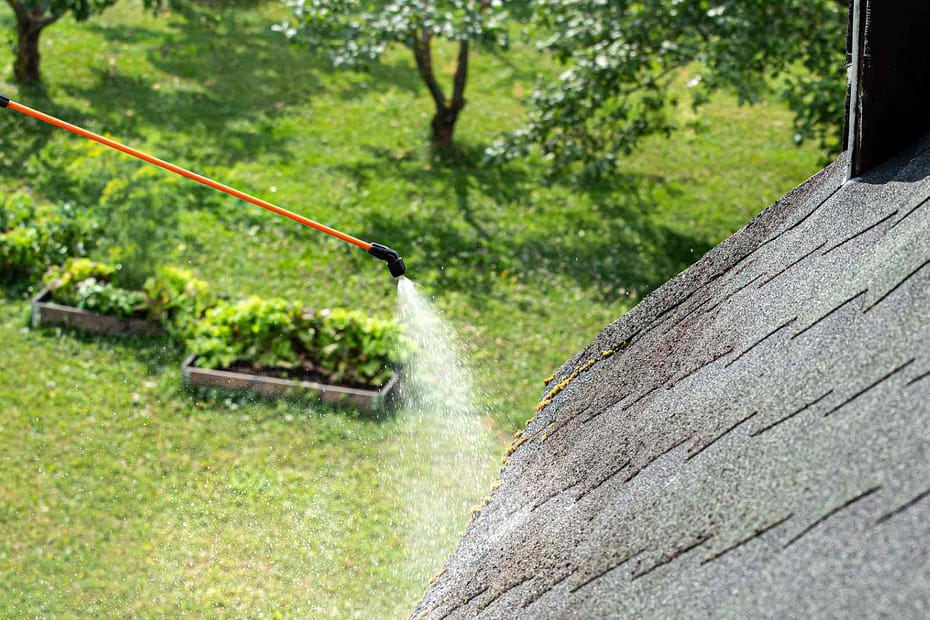 how to clean asphalt roofing with a hose