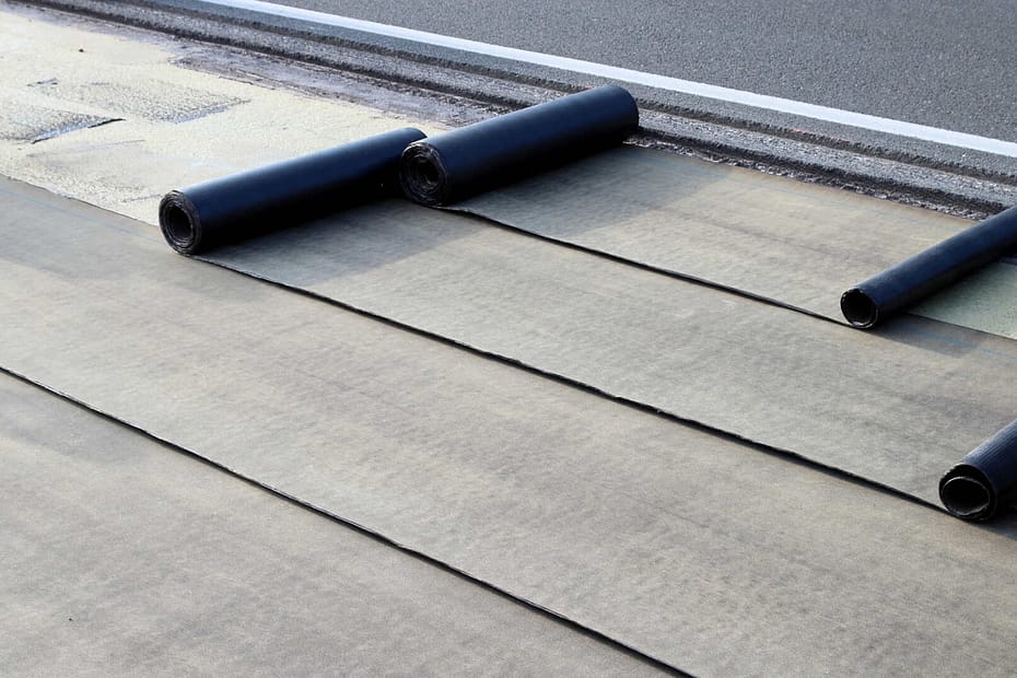 Asphalt roll roofing